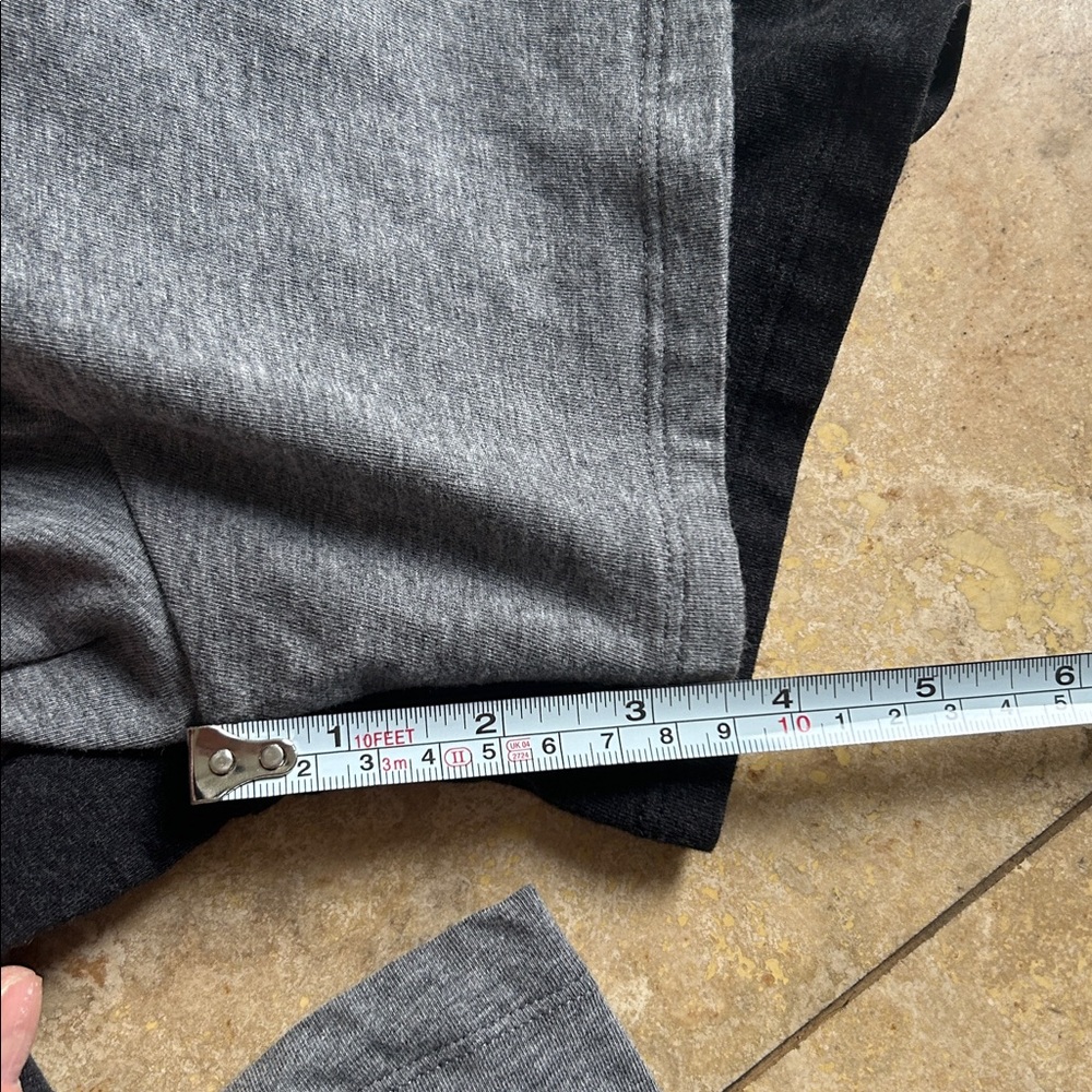 2 Arc’teryx Women’s Tee Shirts Size Medium - Picture 5 of 11